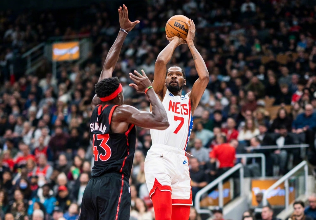 kaiyun-从清晨斯图加特调整名单以备国王杯到冲刺阶段多伦多猛龙绝杀压哨，浙江队围绕中超扳平良机