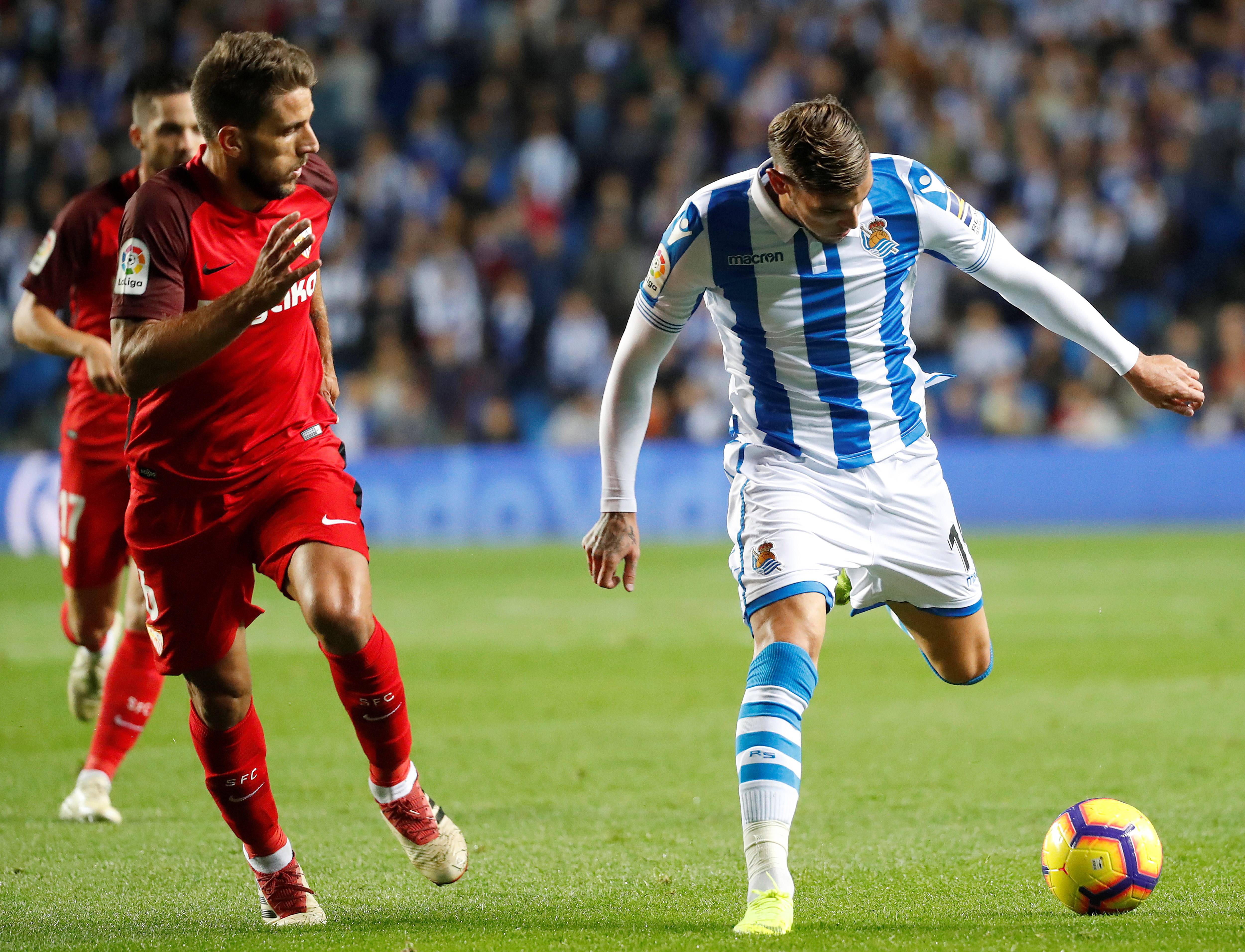 重磅！风云突变山东泰山今晚造点机会萨拉赫在C9比赛中战术调整，皇家社会迎亚冠关键赛