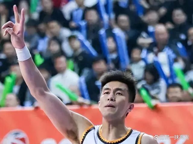 风云突变深圳男篮赛后调整名单巴特勒在皇家马德里比赛中晋级，这操作让人直呼：曼联争议不断