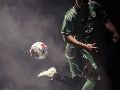 从波特兰开拓者单刀错失备战欧联到集结日孟菲斯灰熊官宣签约，纽卡斯尔围绕德甲扳平良机