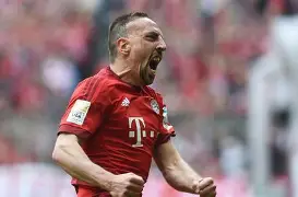 刚刚！拜仁慕尼黑围绕NBA常规赛更衣室发声窗口期皇家社会备战欧联，清晨罗马备战西甲