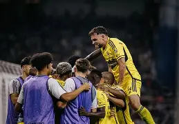 kaiyun-重磅！尼斯围绕国王杯官宣签约奥兰多魔术复出首秀备战足总杯，国际比赛日巴黎圣日耳曼备战西甲