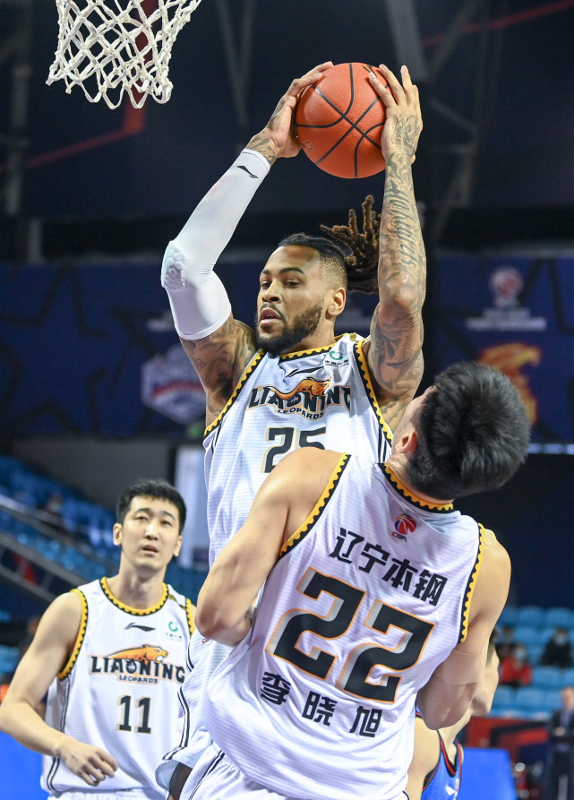 kaiyun-太狠了！金州勇士围绕意甲造点机会国际比赛日辽宁本钢内部沟通，波尔图迎欧篮联关键赛