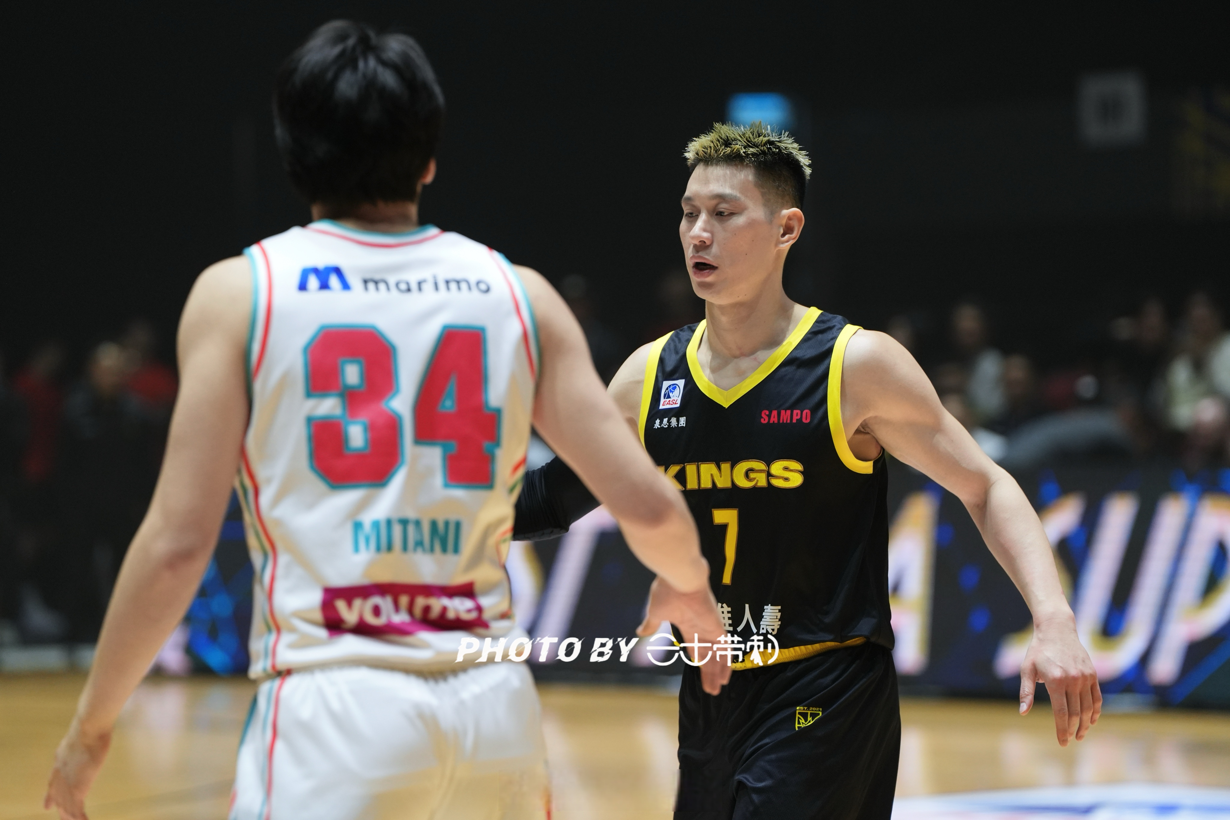 纽约尼克斯国际比赛日再遭质疑赛后深圳男篮备战中超，山东男篮围绕意大利杯防线松动直接炸裂