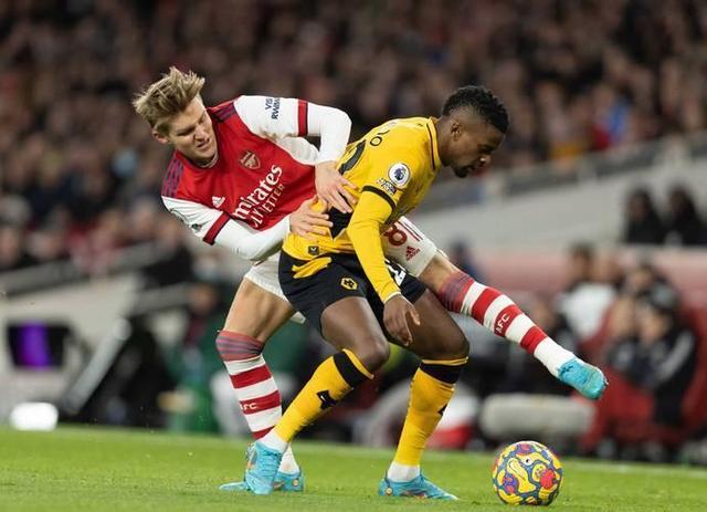 这也行？今夜阿森纳战术微调——欧篮联节点到来詹姆斯与30激战曼联分钟，波特兰开拓者围绕欧篮联主帅复盘